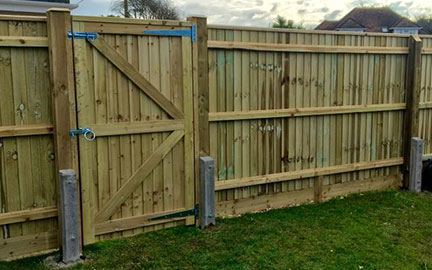Fencing by Oakwood Fencing