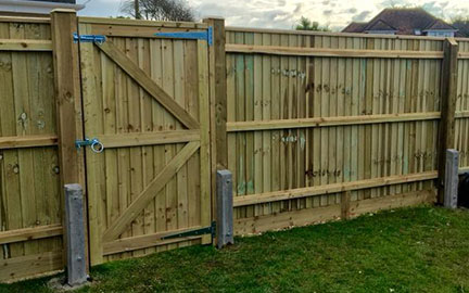 Fencing by Oakwood Fencing